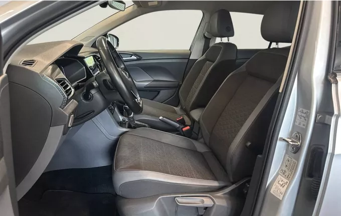 VOLKSWAGEN T-CROSS 1.6 TDI 95 Start/Stop DSG7 Carat extérieur trois quart arrière droit 2129226