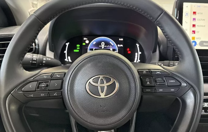 TOYOTA YARIS Hybride 116h Design photo 12 1103647