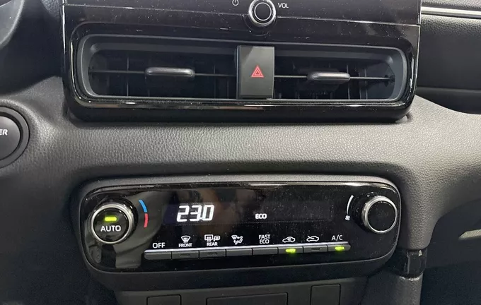 TOYOTA YARIS Hybride 116h Design photo 14 1103647