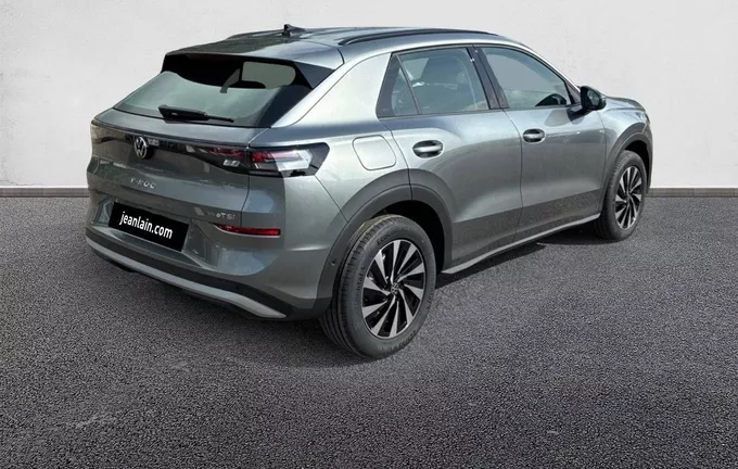 VOLKSWAGEN T-ROC 1.5 eTSI EVO2 Hybrid 116 ch DSG7 Life extérieur trois quart arrière droit 9533