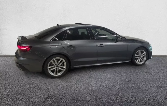AUDI A4 35 TFSI 150 S tronic 7 Competition extérieur côté droit 2122490
