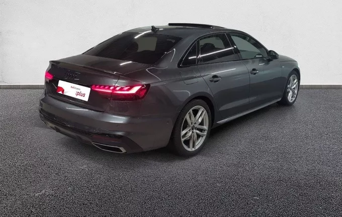 AUDI A4 35 TFSI 150 S tronic 7 Competition extérieur trois quart arrière droit 2122490