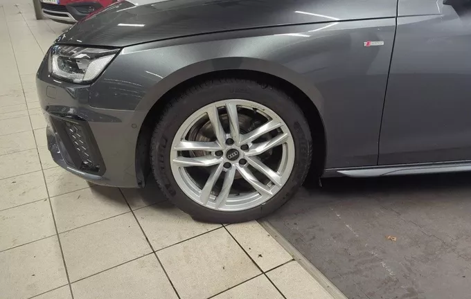 AUDI A4 35 TFSI 150 S tronic 7 Competition photo 9 2122490