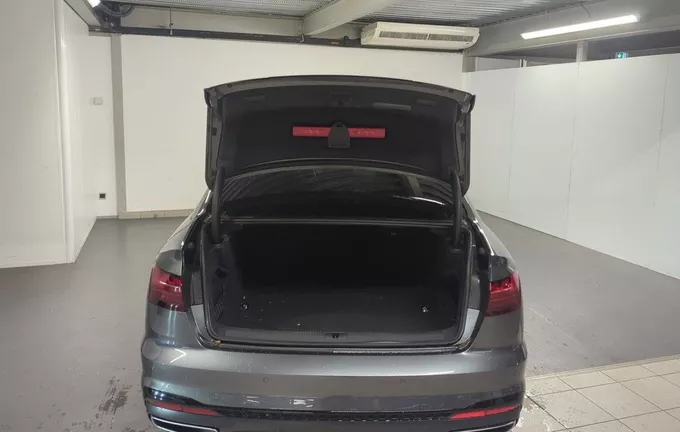 AUDI A4 35 TFSI 150 S tronic 7 Competition photo 10 2122490