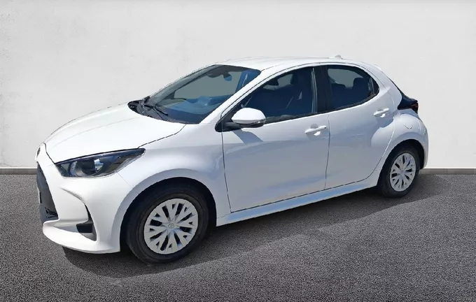TOYOTA YARIS 120 VVT-i Dynamic Business extérieur trois quart avant gauche 1103765