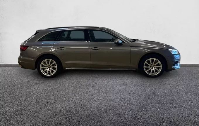 AUDI A4 Avant 35 TDI 163 S tronic 7 Business Line extérieur côté droit 212593