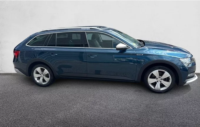 SKODA SUPERB Combi 2.0 TDI 200 SCR DSG7 4x4 Scout extérieur côté droit 2128473