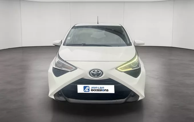 TOYOTA AYGO 1.0 VVT-i x-play extérieur avant 1104019