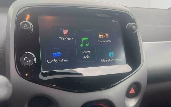 TOYOTA AYGO 1.0 VVT-i x-play photo 17 1104019