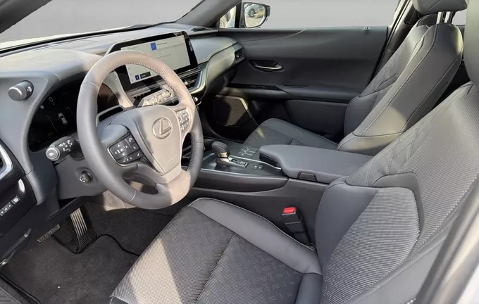 LEXUS UX 300h 2WD Luxe photo 11 74591