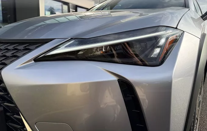 LEXUS UX 300h 2WD Luxe photo 19 74591