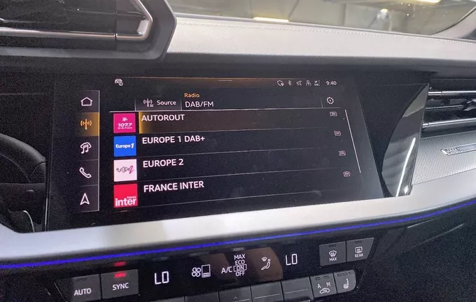 AUDI A3 Sportback TDI 150 S tronic 7 S line photo 16 2130783