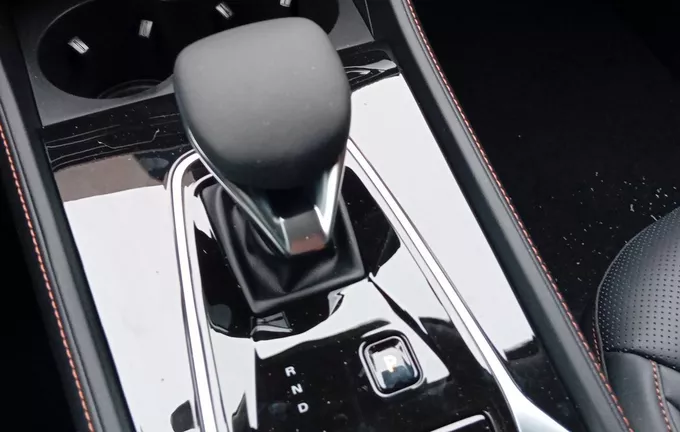 MG EHS 1.5 Hybrid+ 224 ch Luxury photo 13 7581