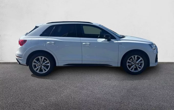 AUDI Q3 35 TFSI 150 ch S tronic 7 S line extérieur côté droit 2126797