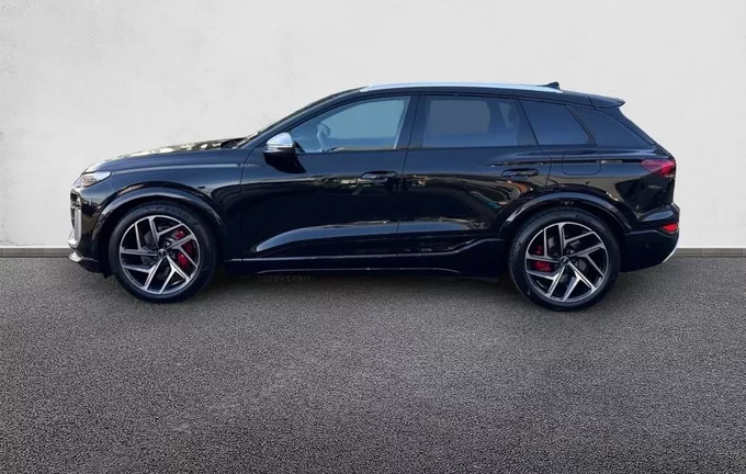 AUDI SQ6 E-TRON 489 ch 100 kWh quattro extérieur côté gauche 1136