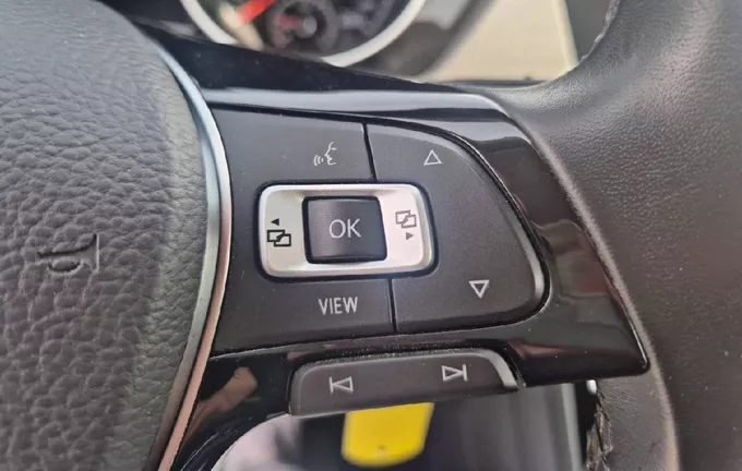 VOLKSWAGEN TOURAN 2.0 TDI 150 DSG7 7pl Lounge photo 12 2130355