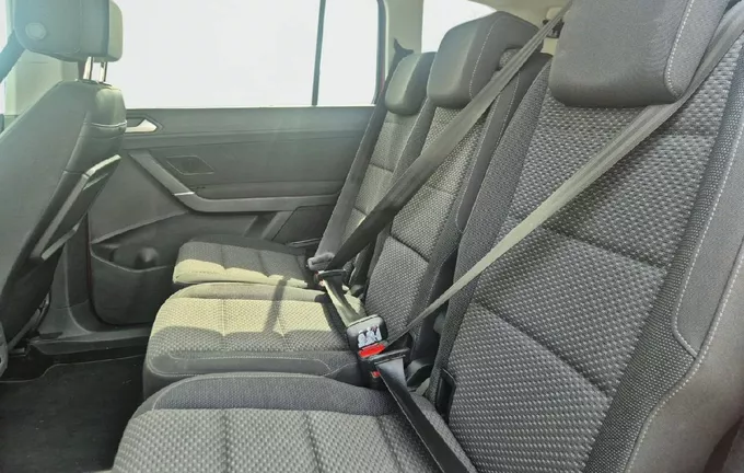 VOLKSWAGEN TOURAN 2.0 TDI 150 DSG7 7pl Lounge photo 17 2130355