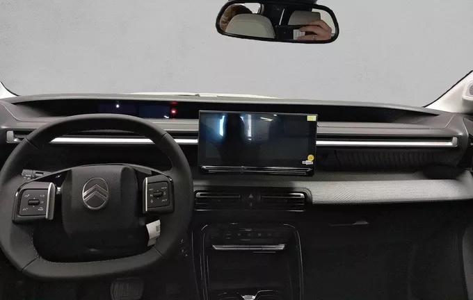 CITROEN E-C3 AIRCROSS 113 Automatique Max extérieur côté gauche 057454