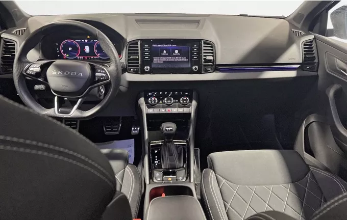 SKODA KAROQ 1.5 TSI Evo 2 150 ch ACT DSG7 Sportline extérieur trois quart avant droit 2127077