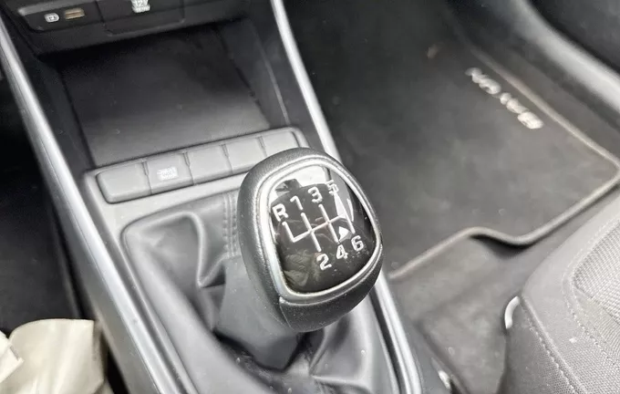 HYUNDAI BAYON 1.0 T-GDi 100 Hybrid 48V Initia photo 13 13832