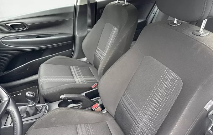 HYUNDAI BAYON 1.0 T-GDi 100 Hybrid 48V Initia photo 20 13832