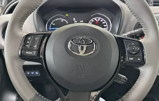 TOYOTA YARIS Hybride 100h Collection photo 12 