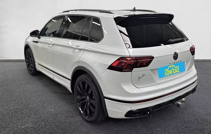 VOLKSWAGEN TIGUAN 1.5 TSI 150ch DSG7 R-Line Exclusive extérieur trois quart arrière gauche 2124367