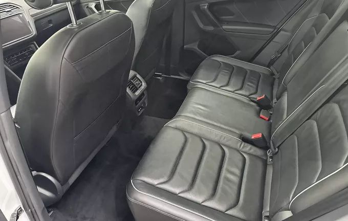VOLKSWAGEN TIGUAN 1.5 TSI 150ch DSG7 R-Line Exclusive photo 17 2124367