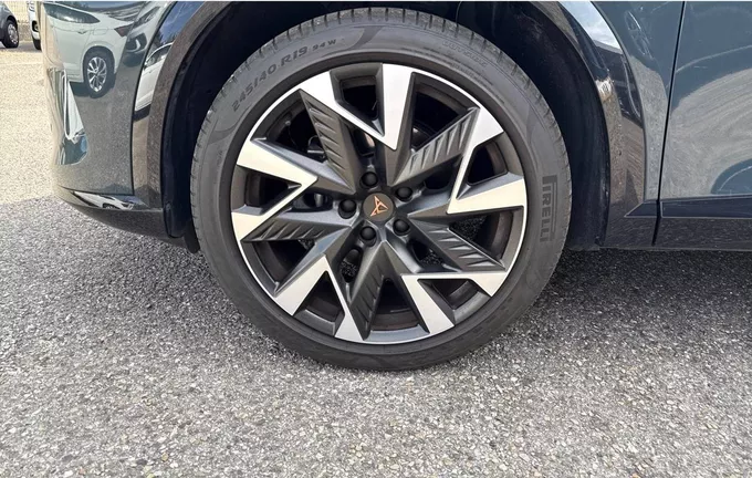CUPRA FORMENTOR 1.5 eTSI Hybrid 150 ch DSG7 V photo 12 2120239