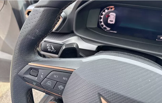 CUPRA FORMENTOR 1.5 eTSI Hybrid 150 ch DSG7 V photo 18 2120239