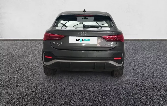 AUDI Q3 45 TFSIe 245 ch S tronic 6 S line extérieur trois quart arrière droit 944420