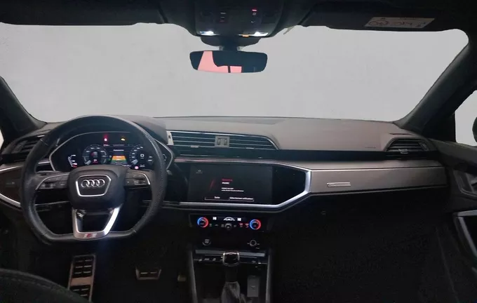 AUDI Q3 45 TFSIe 245 ch S tronic 6 S line extérieur côté gauche 944420