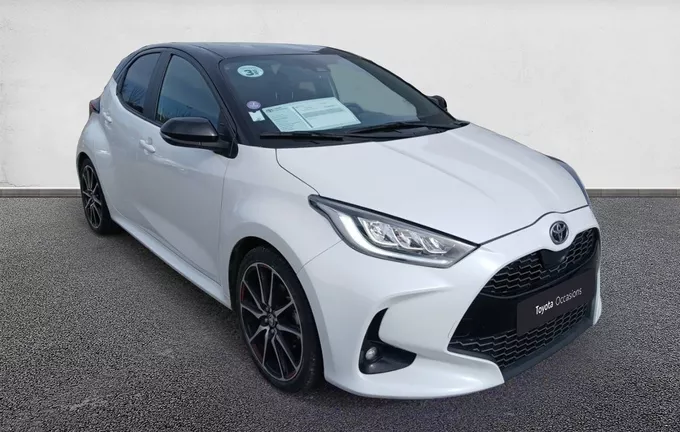 TOYOTA YARIS Hybride 116h GR Sport extérieur trois quart avant droit 1103154