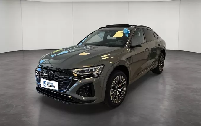 AUDI Q8 E-TRON Sportback 55 408 ch 114 kWh Quattro S line extérieur trois quart avant gauche 2131556