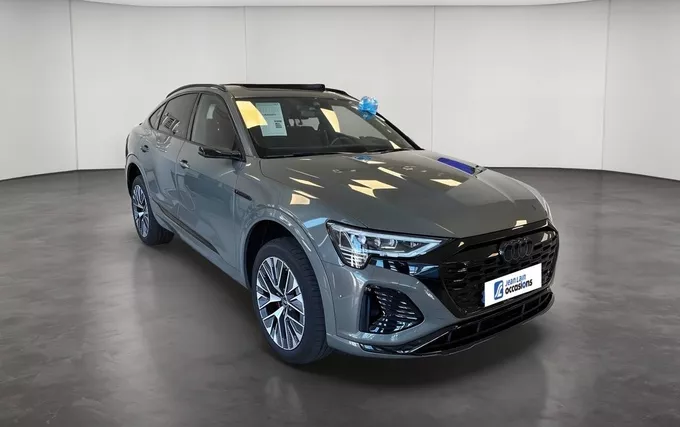 AUDI Q8 E-TRON Sportback 55 408 ch 114 kWh Quattro S line extérieur trois quart avant droit 2131556