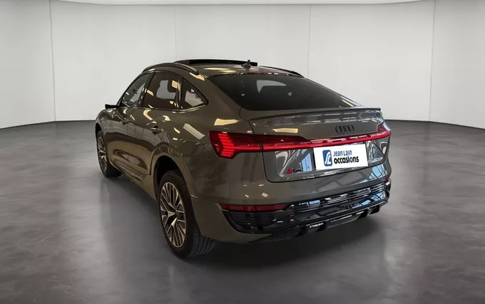 AUDI Q8 E-TRON Sportback 55 408 ch 114 kWh Quattro S line extérieur trois quart arrière gauche 2131556