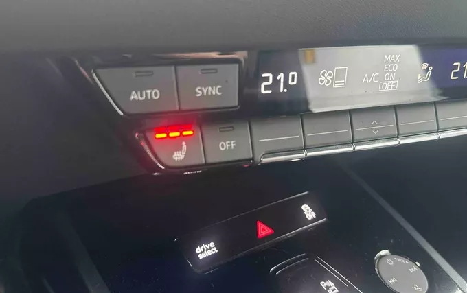 AUDI Q4 E-TRON 55 340 ch 82 kWh quattro S line photo 14 2132970
