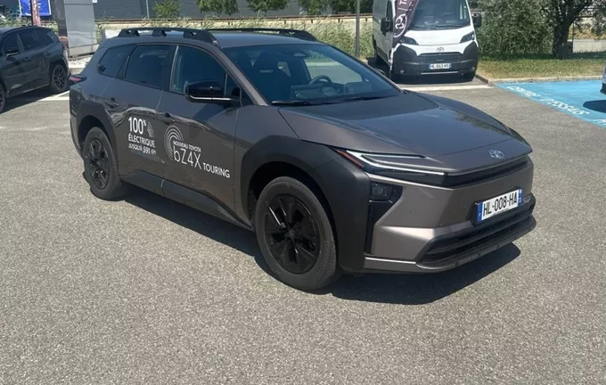 TOYOTA BZ4X Touring Grande Autonomie Design extérieur trois quart avant droit 188175