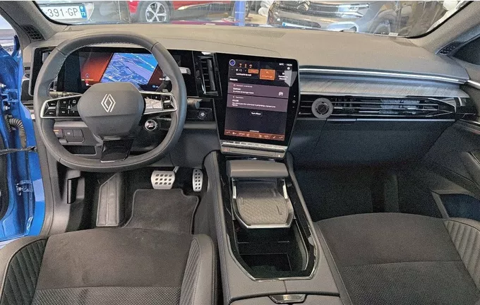 RENAULT RAFALE E-Tech full hybrid 200 ch esprit Alpine extérieur trois quart avant droit 213472