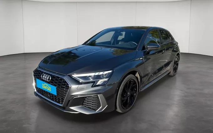 AUDI A3 Sportback 35 TFSI Mild Hybrid 150 S tronic 7 S Line extérieur trois quart avant gauche 213671