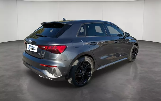 AUDI A3 Sportback 35 TFSI Mild Hybrid 150 S tronic 7 S Line extérieur trois quart arrière droit 213671