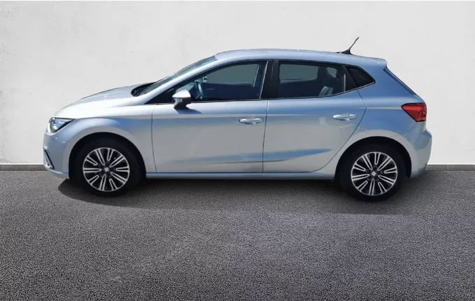 SEAT IBIZA 1.0 TSI 95 ch S/S BVM5 Urban extérieur trois quart arrière gauche 460512