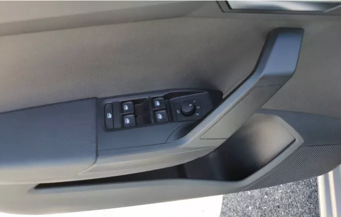 SEAT IBIZA 1.0 TSI 95 ch S/S BVM5 Urban photo 17 460512