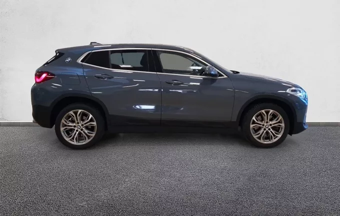 BMW X2 sDrive 20i 178 ch DKG7 Business Design extérieur côté droit 212880