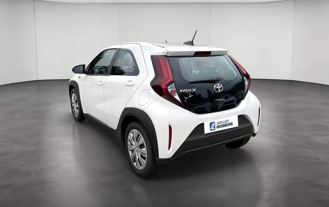 TOYOTA AYGO X 1.0 VVT-i 72 Dynamic extérieur trois quart arrière gauche 1103969
