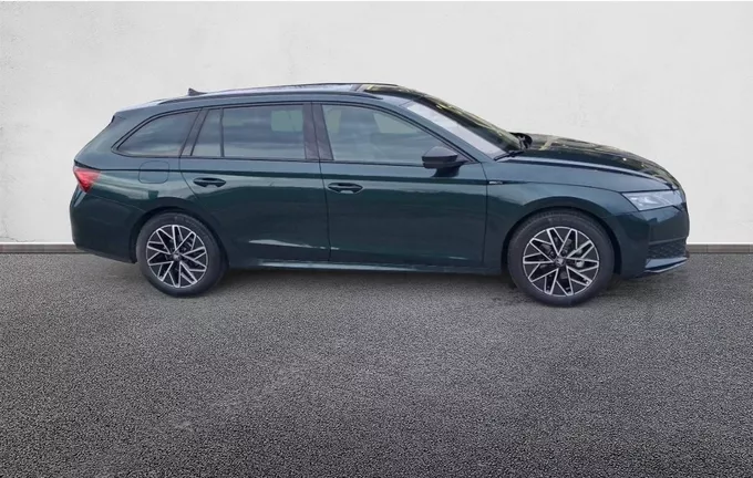 SKODA OCTAVIA Combi 1.5 TSI Hybrid 150 ch ACT DSG7 Sportline extérieur côté droit 9203