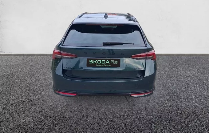 SKODA OCTAVIA Combi 1.5 TSI Hybrid 150 ch ACT DSG7 Sportline extérieur côté gauche 9203