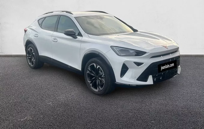 CUPRA FORMENTOR eHybrid 204 ch DSG6 V extérieur trois quart avant droit 3275