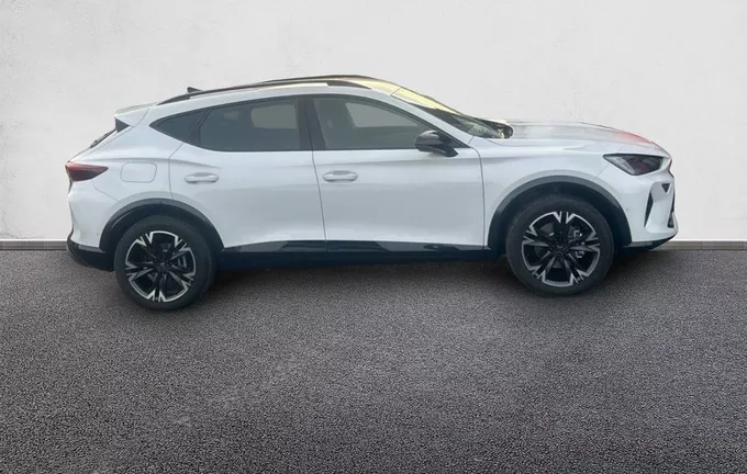 CUPRA FORMENTOR eHybrid 204 ch DSG6 V extérieur côté droit 3275