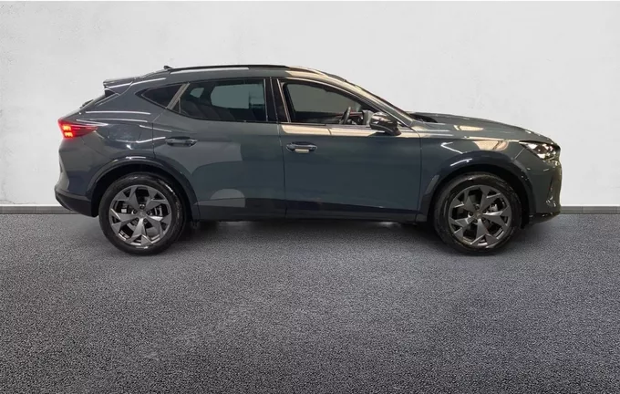 CUPRA FORMENTOR 1.5 eTSI Hybrid 150 ch DSG7 V extérieur côté droit 2130466